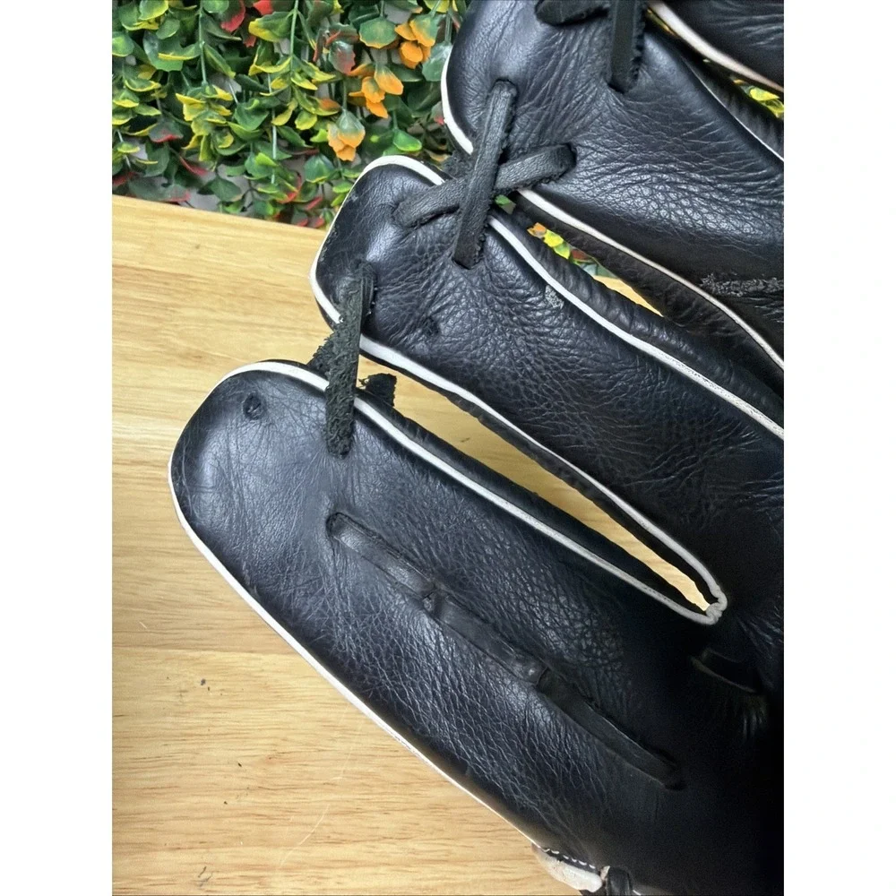 Wilson A500 Left Handed Baseball Glove -Siren-Strap-12